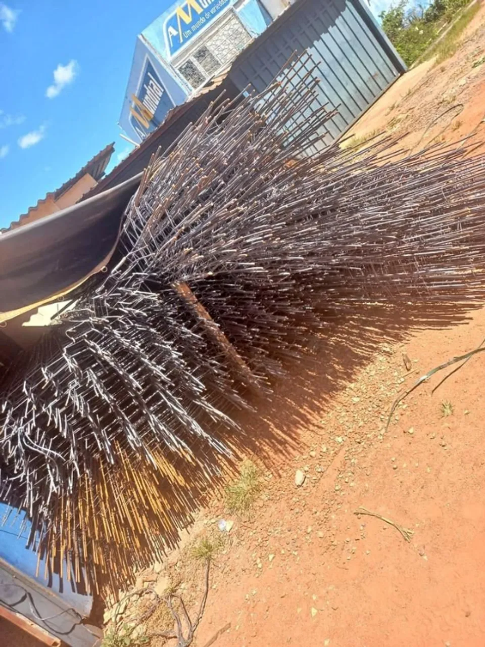 Ferragem barata Coluna 5/16 peça de 3 mts a vista apenas R$39,90