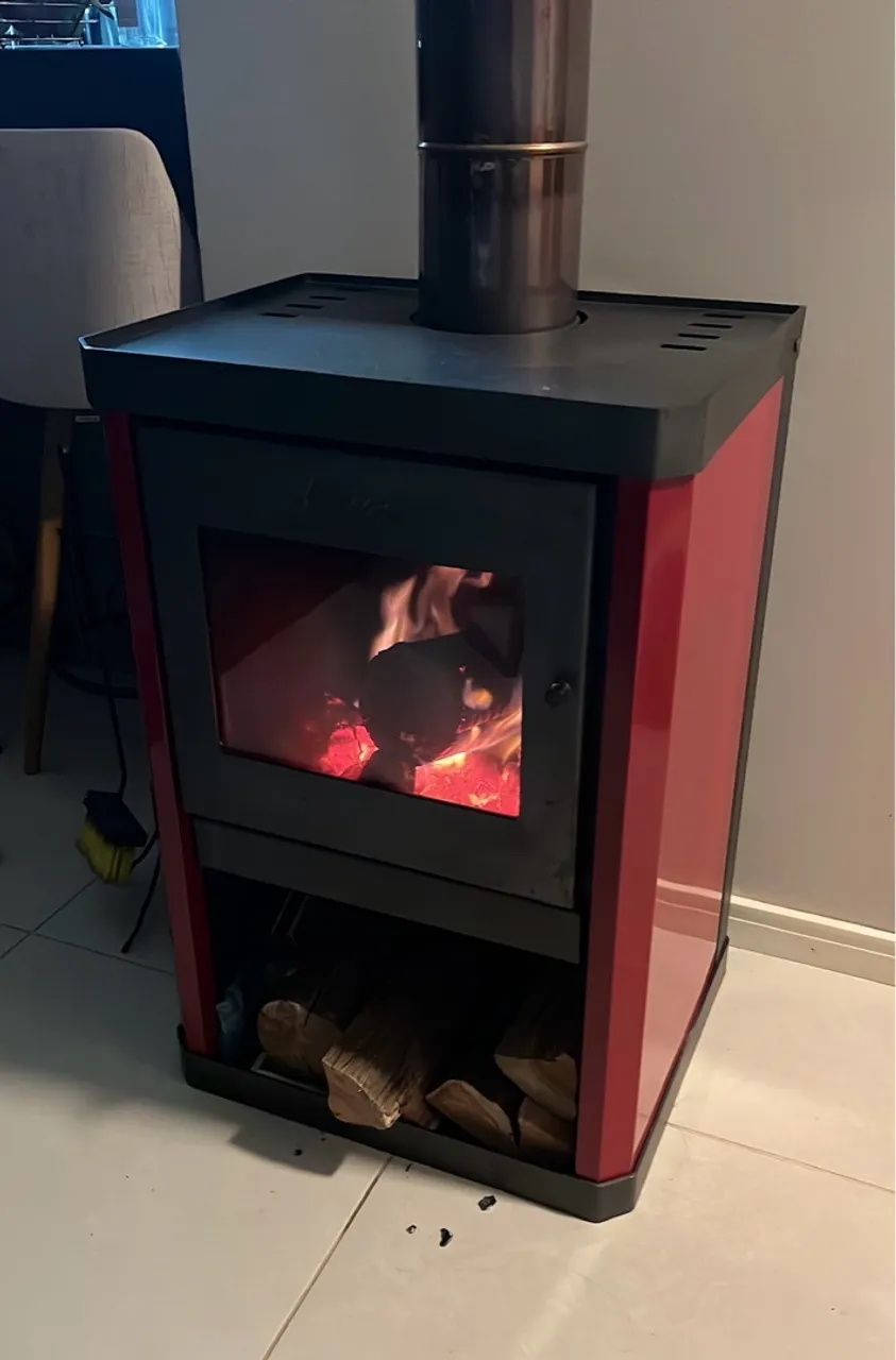 Calefator Lareira a lenha moderna e eficiente