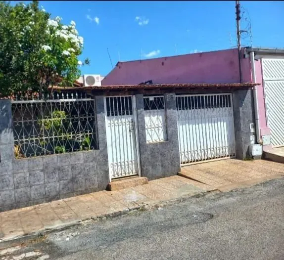 ÓTIMA CASA EM VALPARAÍSO DE GOIÁS COM 4 QUARTOS