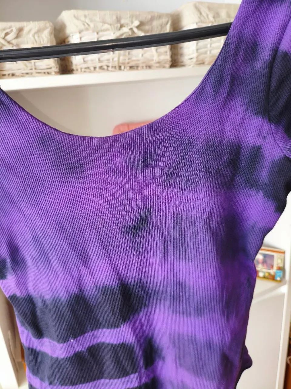 Body tie dye canelado roxo e preto - Foto 5
