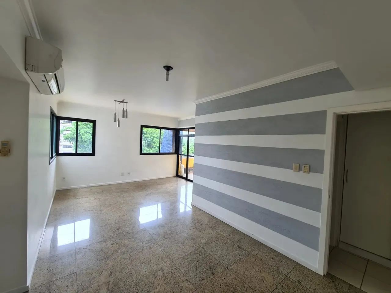 ALTOS DA RECIFE, PARQUE DEZ, COM SALA 2 AMBIENTES, 3 SUÍTES, COM ARMARIOS, CLIMATIZADOS, F - Foto 3