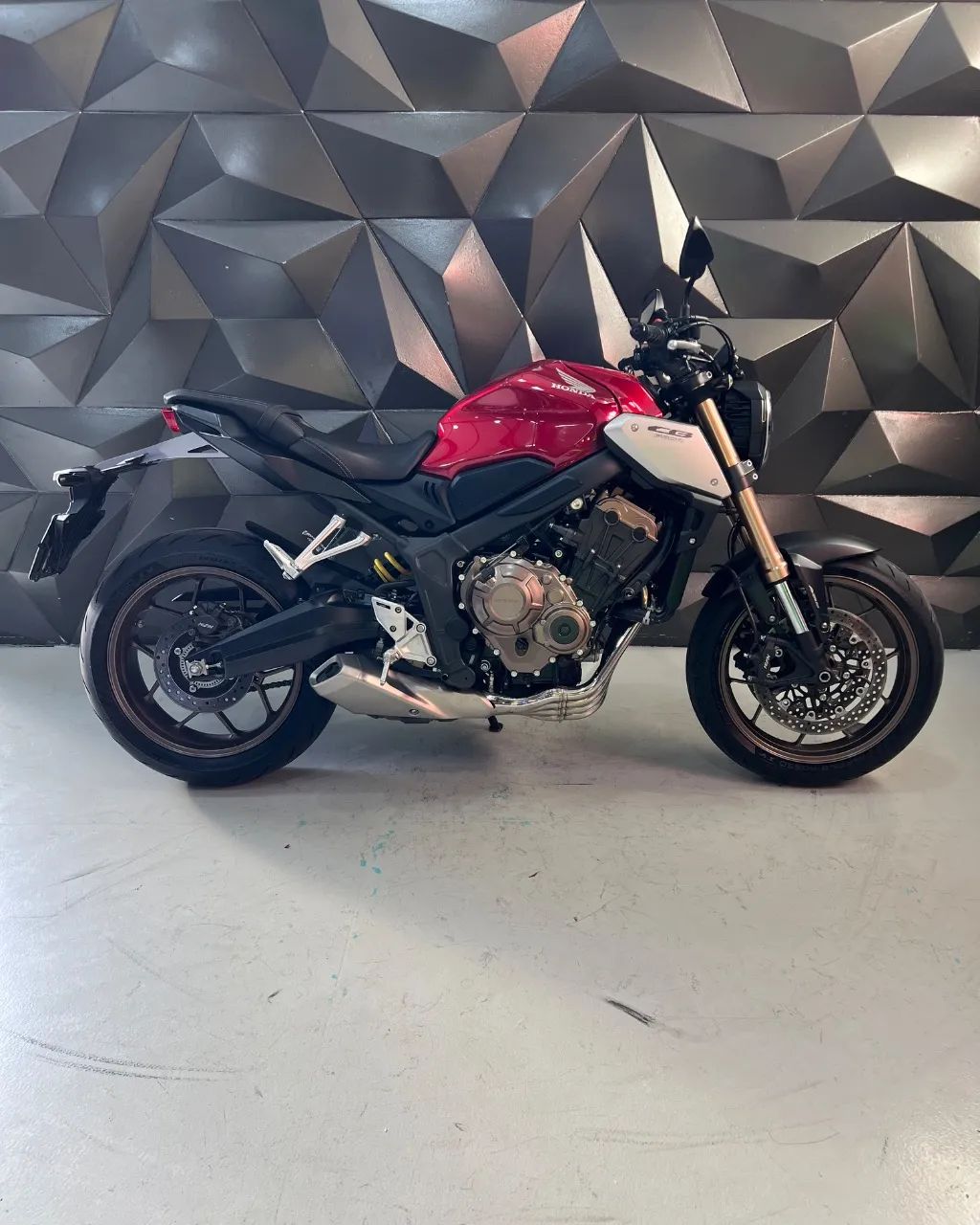 CB 650R - Foto 4
