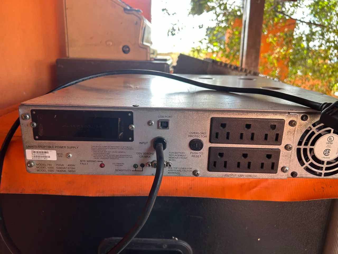 No Break APC ups1500 - Foto 2