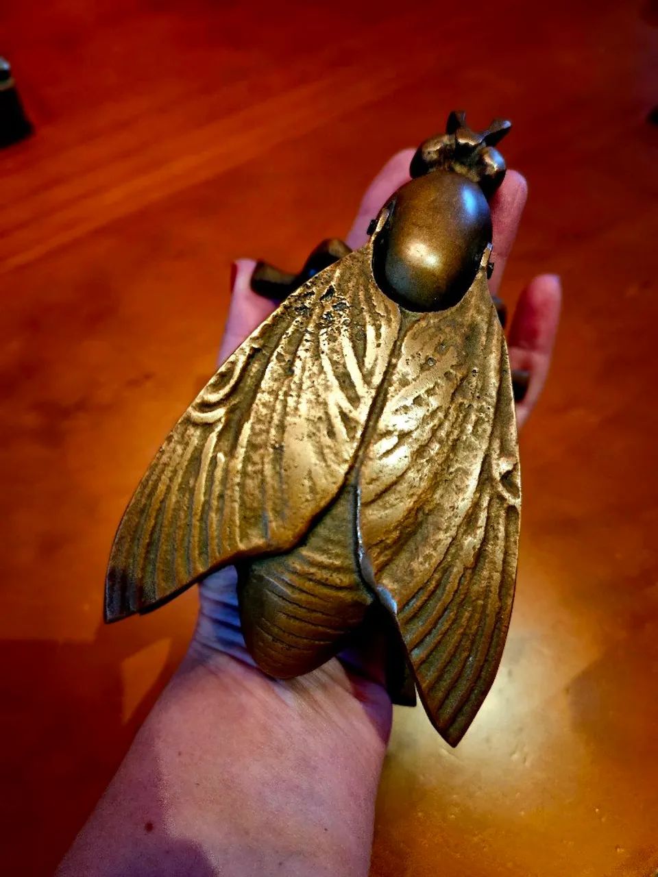 Antigo cinzeiro em bronze - Foto 5