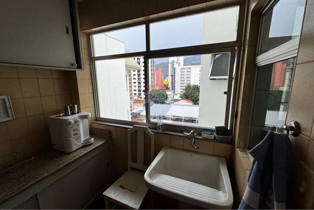 Luxo no Centro: Apto 4 Quartos! - Foto 2