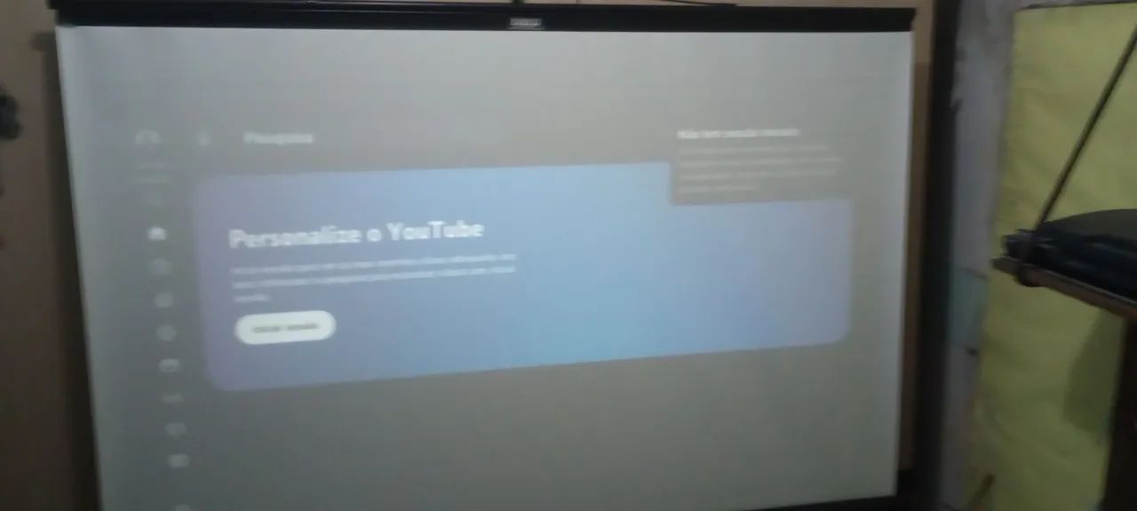 Tela de projeção retrátil com pedestal 