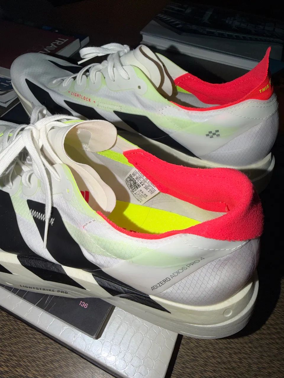 Tenis adidas Adizero Adios Pro 4 - Foto 4