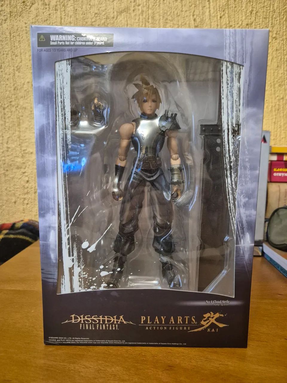 Cloud Strife Final Fantasy Dissidia Play Arts original!