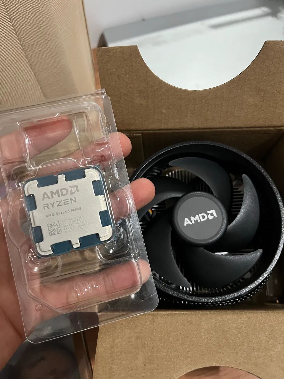 AMD RYZEN 5 8600G - AM5 - Foto 2