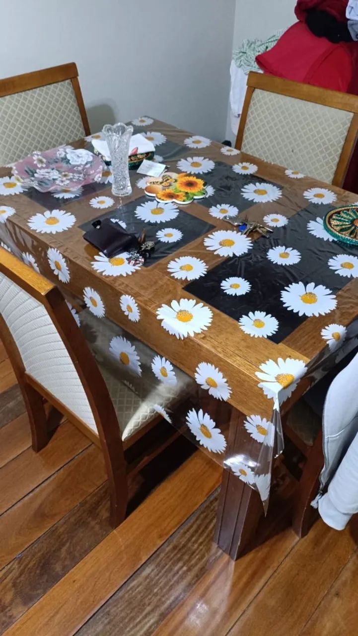 Mesa de jantar em madeira maciça - Foto 2