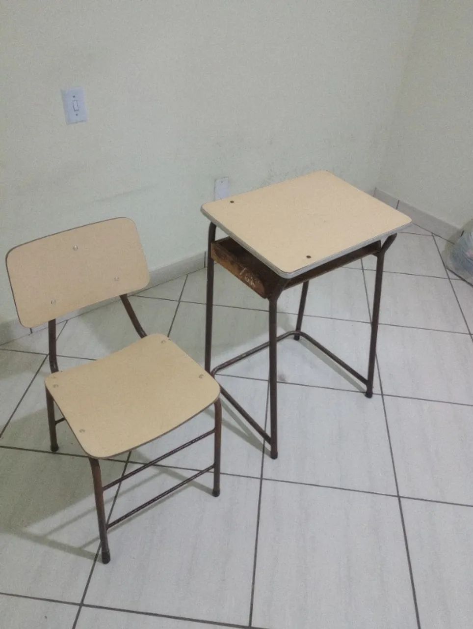 Mesa escolar com Cadeira  - Foto 3
