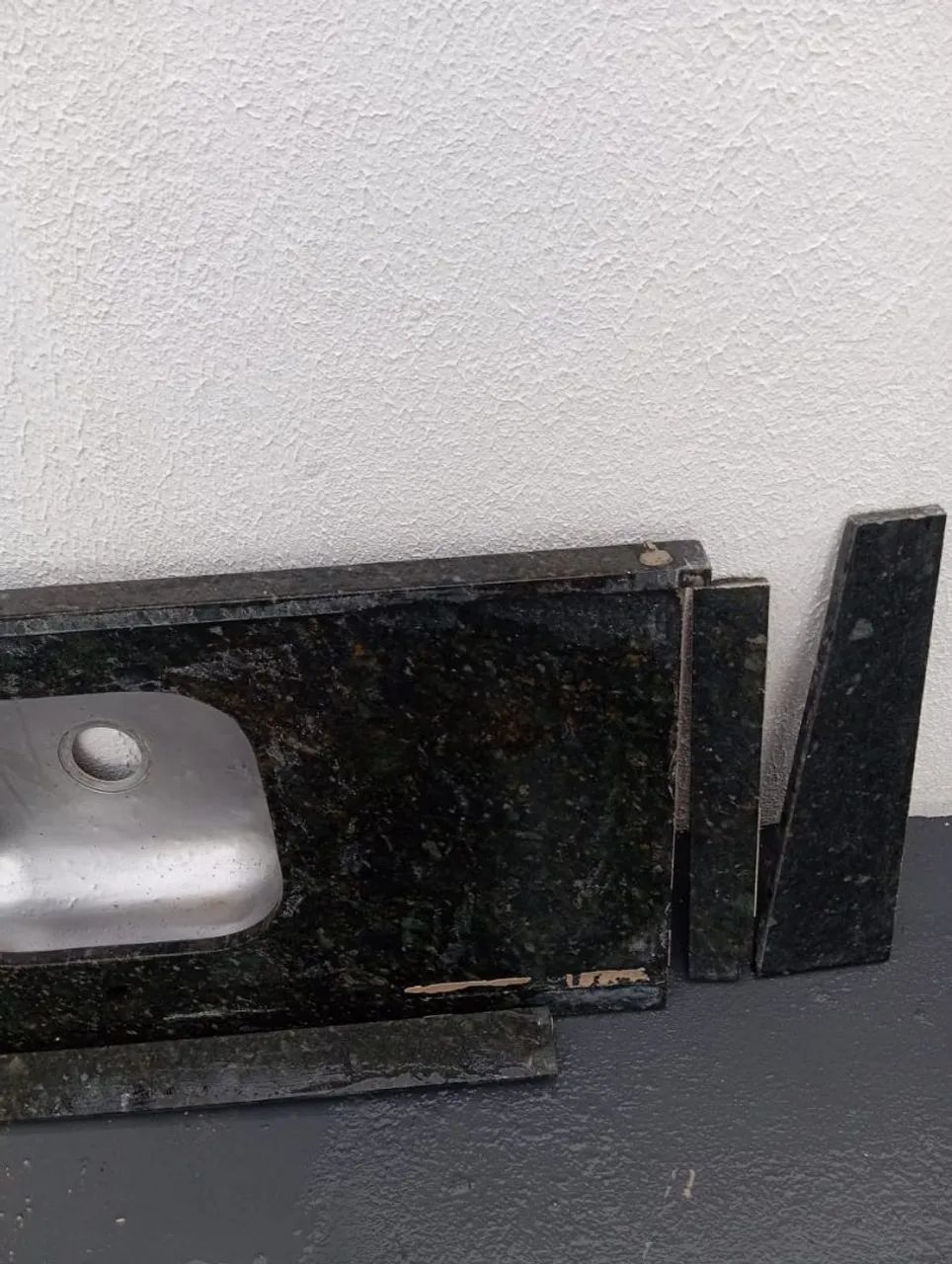 Kitchen Sink442918167706357761