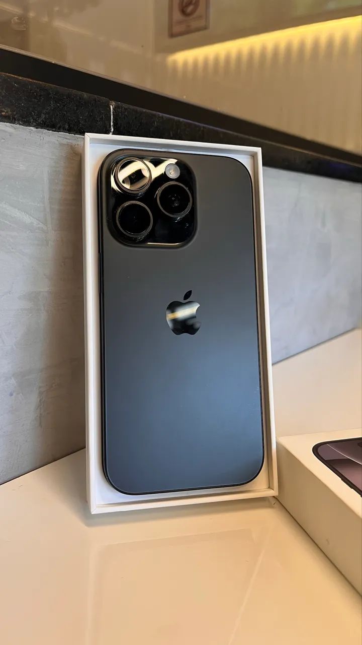 iPhone 16 Pro 256GB - Black Titanium - Celulares e Smartphones iPhone 16 Pro 256GB - Black Titanium - Celulares e Smartphones
