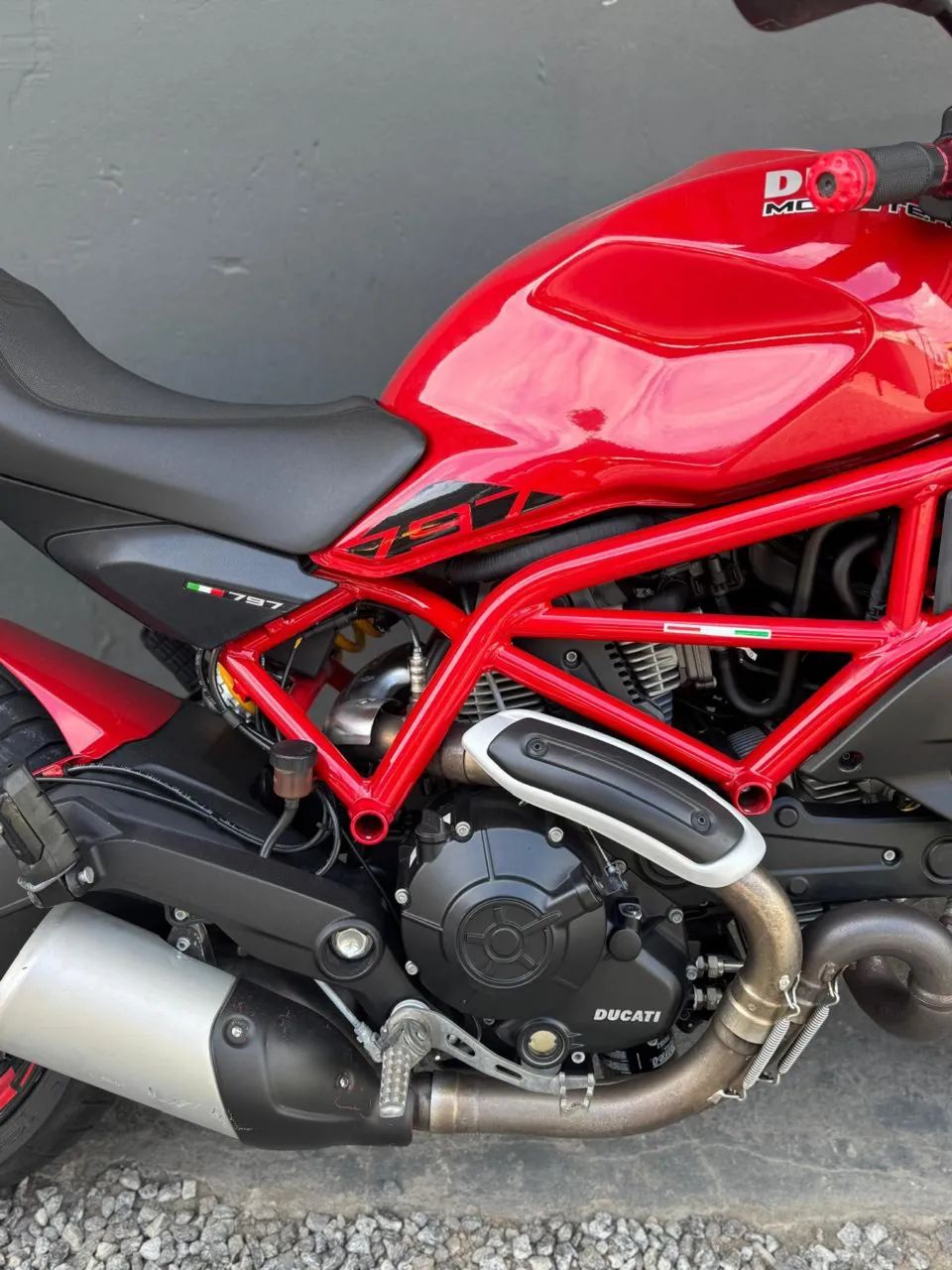 DUCATI MONSTER
