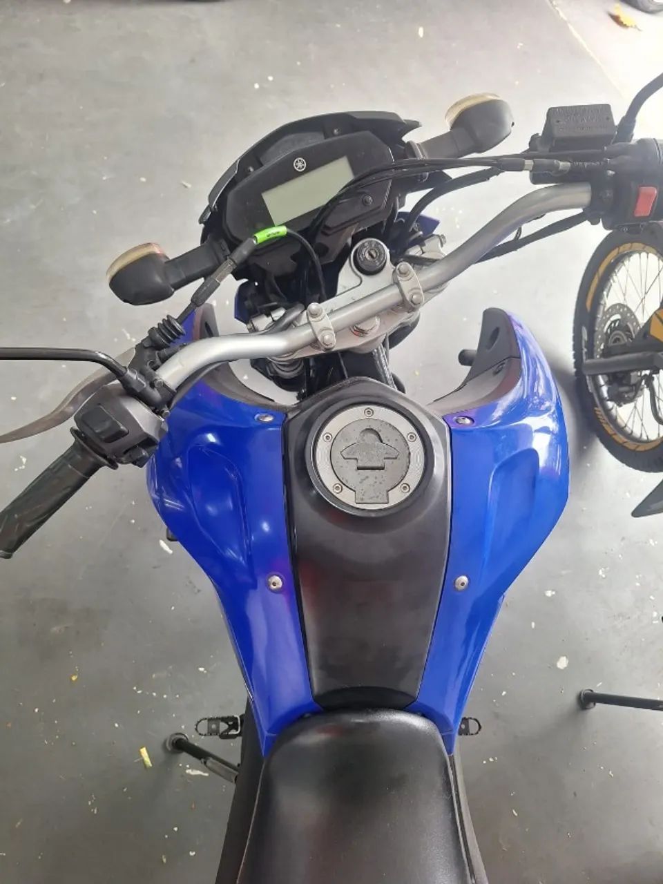 XTZ250 LANDER - Foto 3