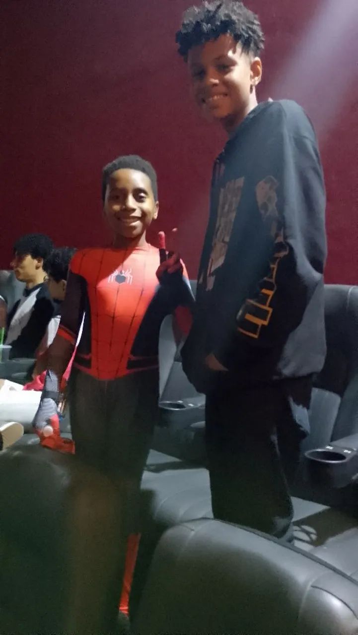 Roupa do homem aranha 