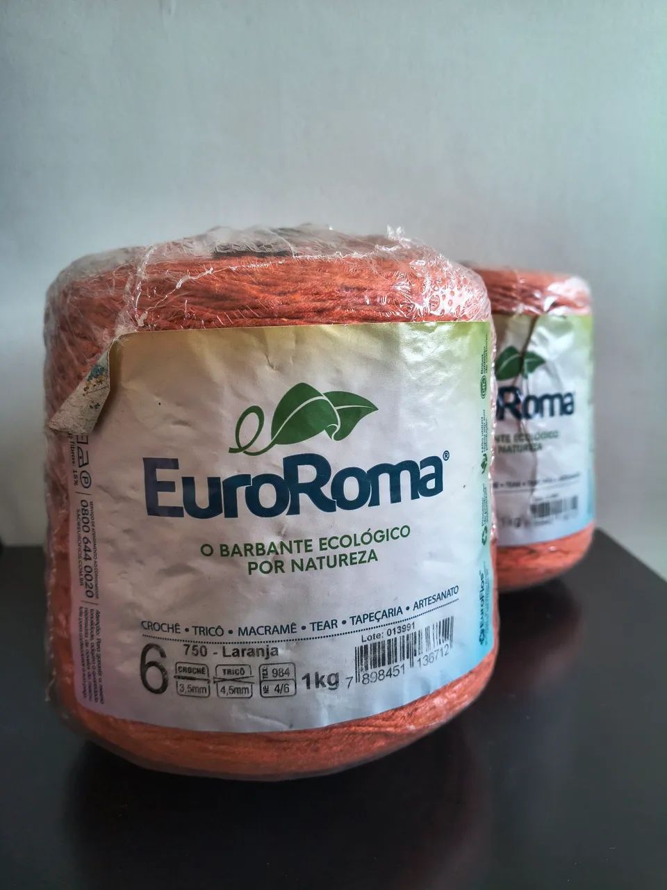 2 rolos de 1kg cada - Barbantes EuroRoma 750 - Laranja