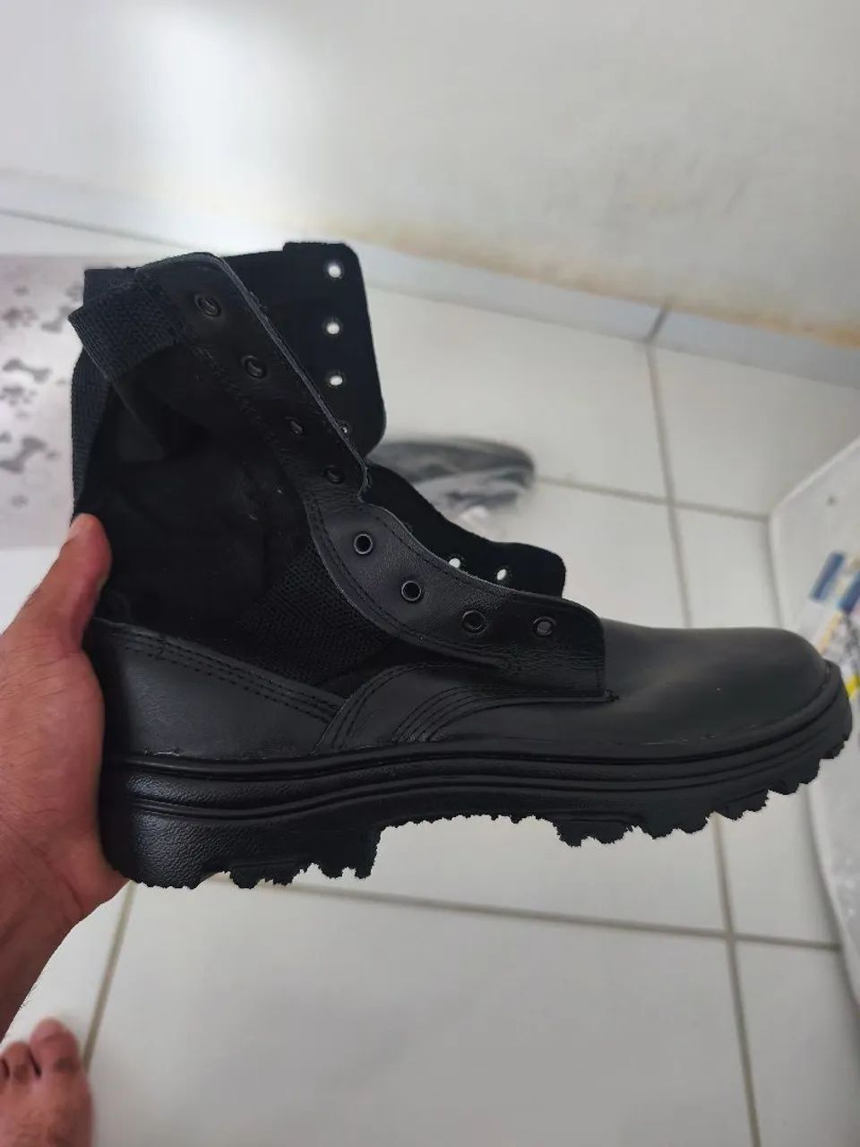 Bota, coturno, calçado de segurança. - Foto 2
