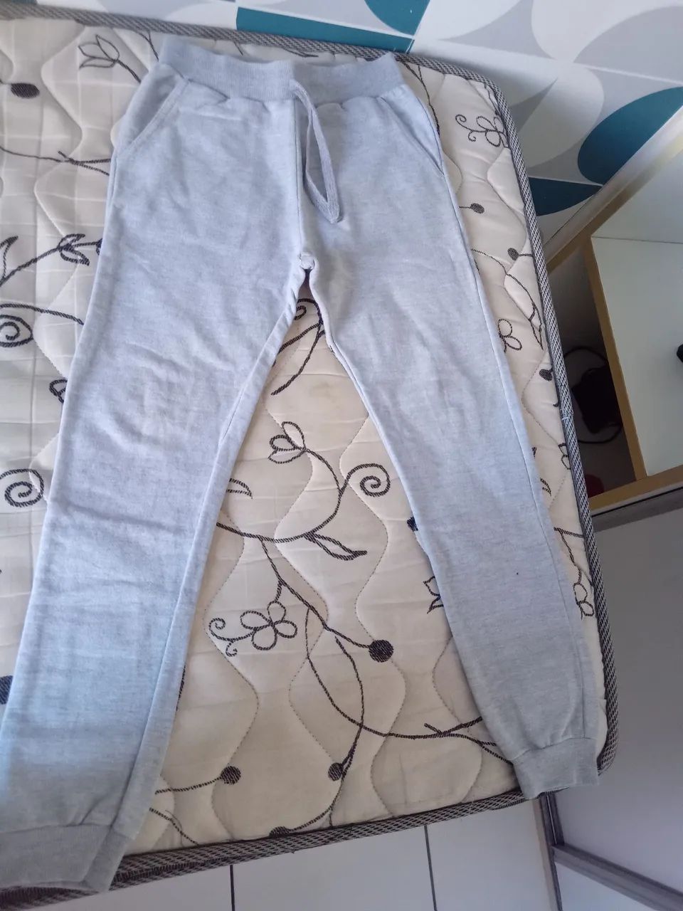 Calça moleton infantil cinza