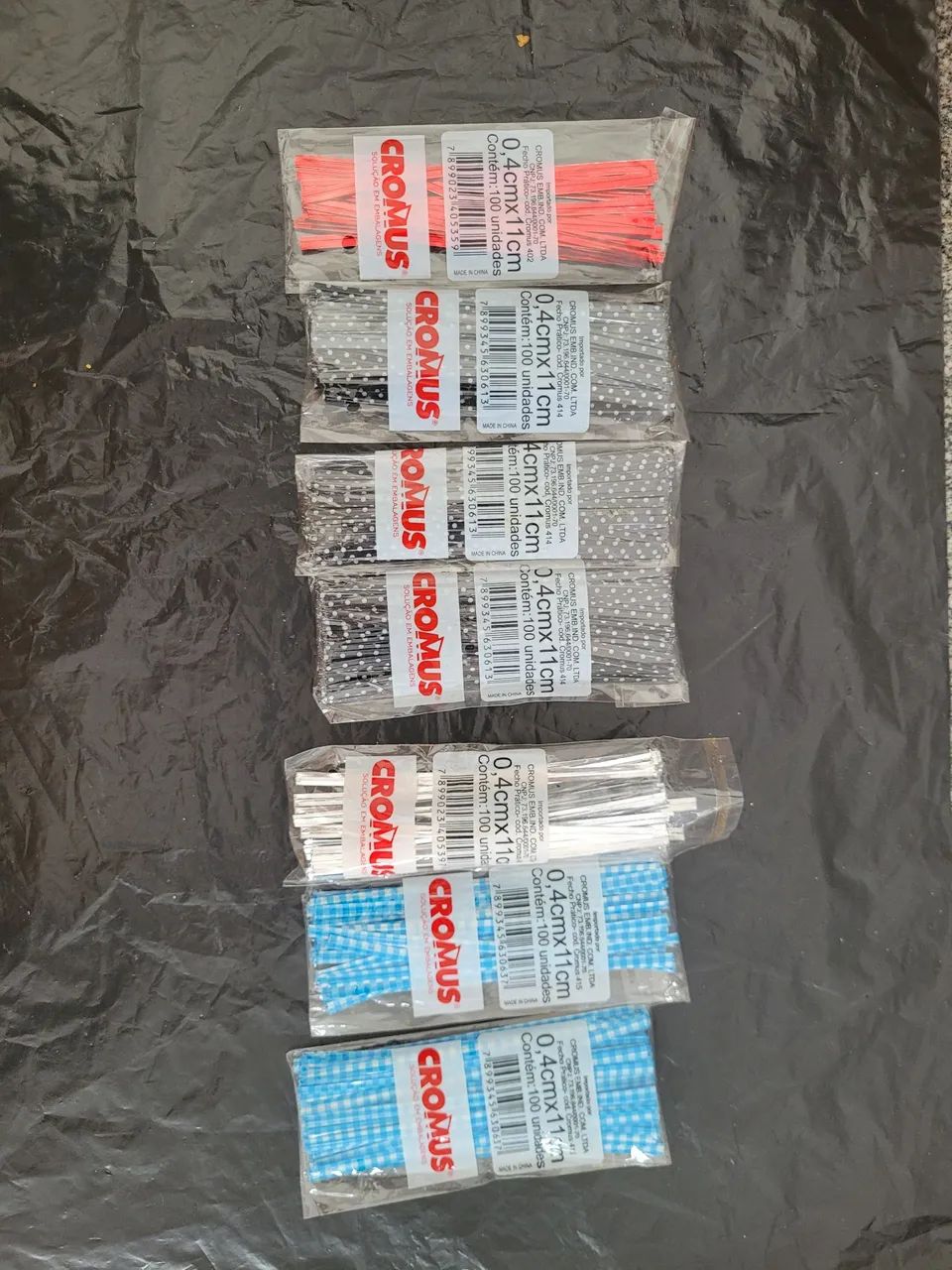 Fecho prático/ arame decorado