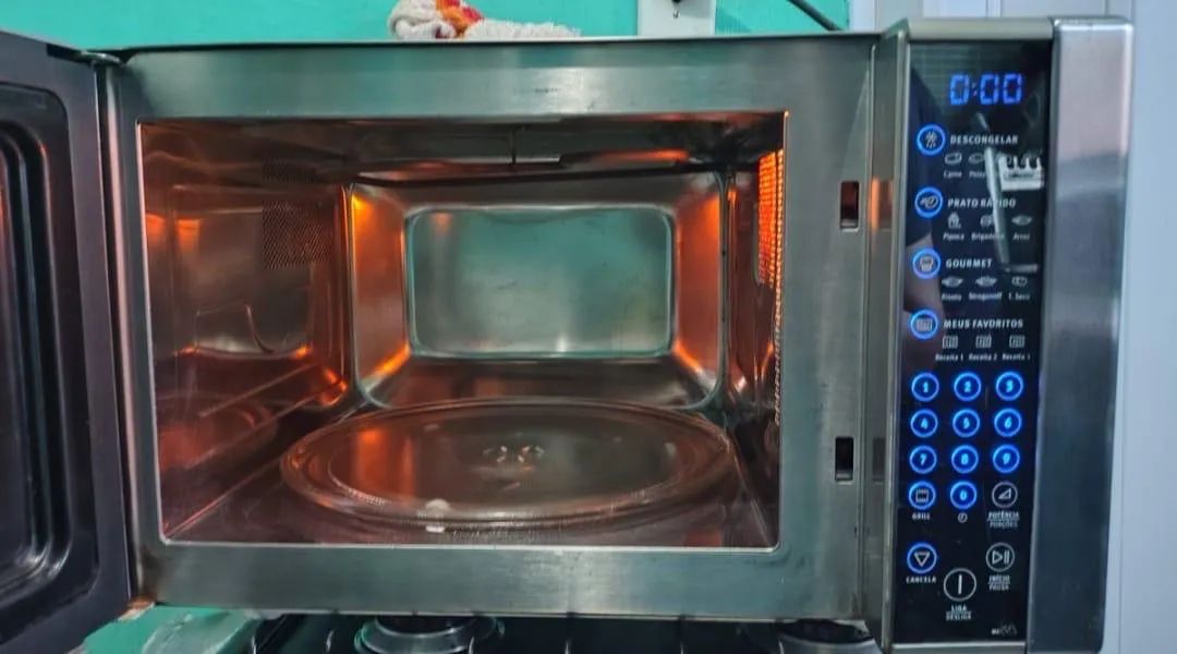 Microondas Electrolux 31 litros grill - Foto 5