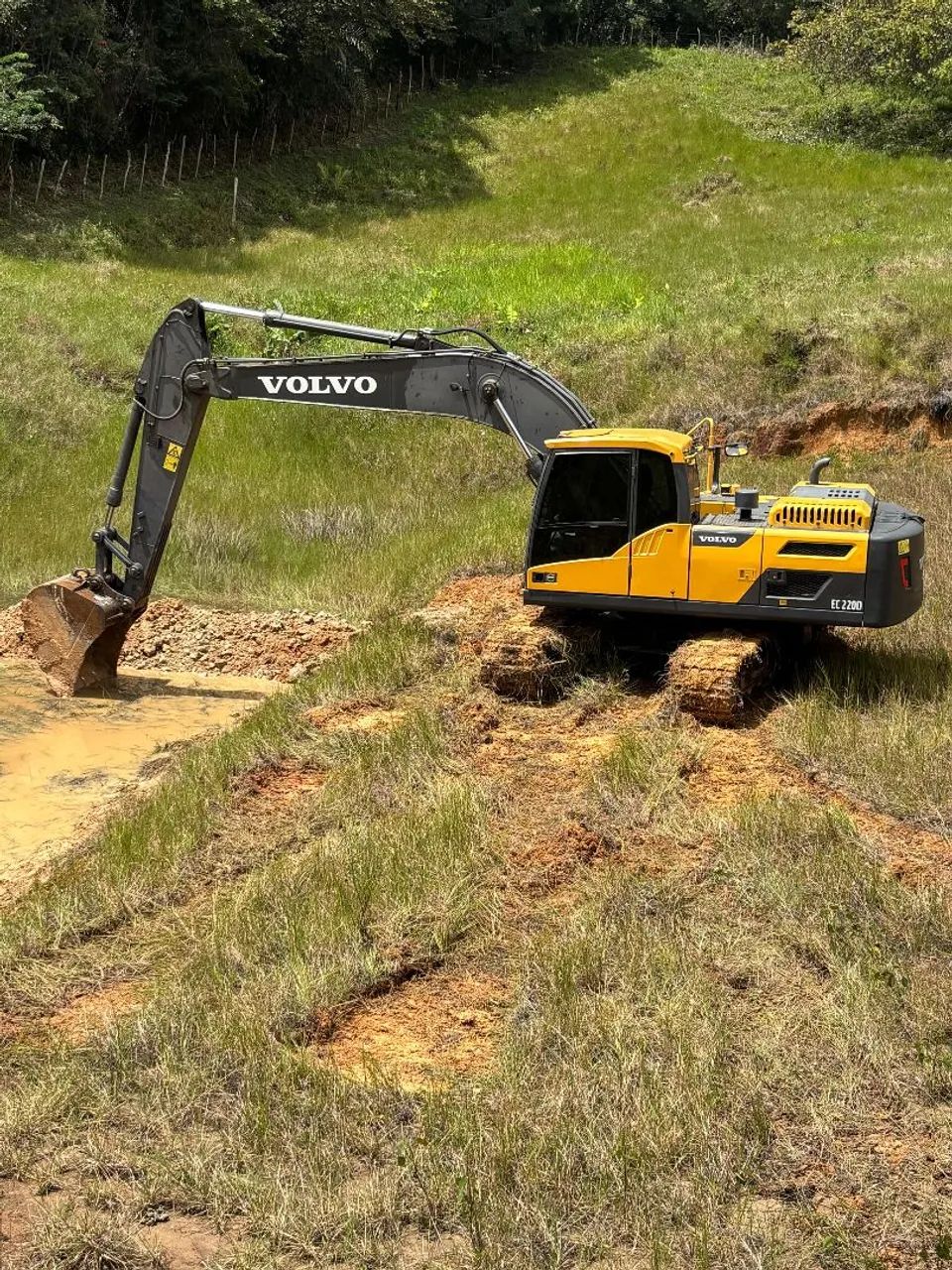 Aluguel de Escavadeira Volvo  - Foto 2
