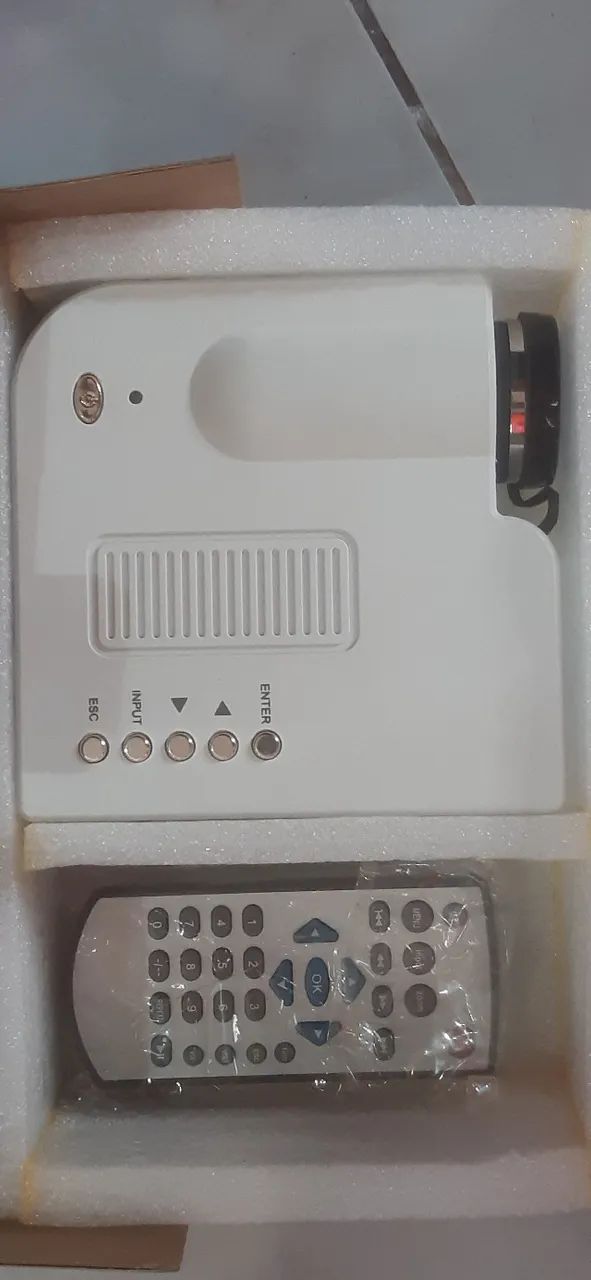 Vende-se projetor Unic UC2 - Foto 4