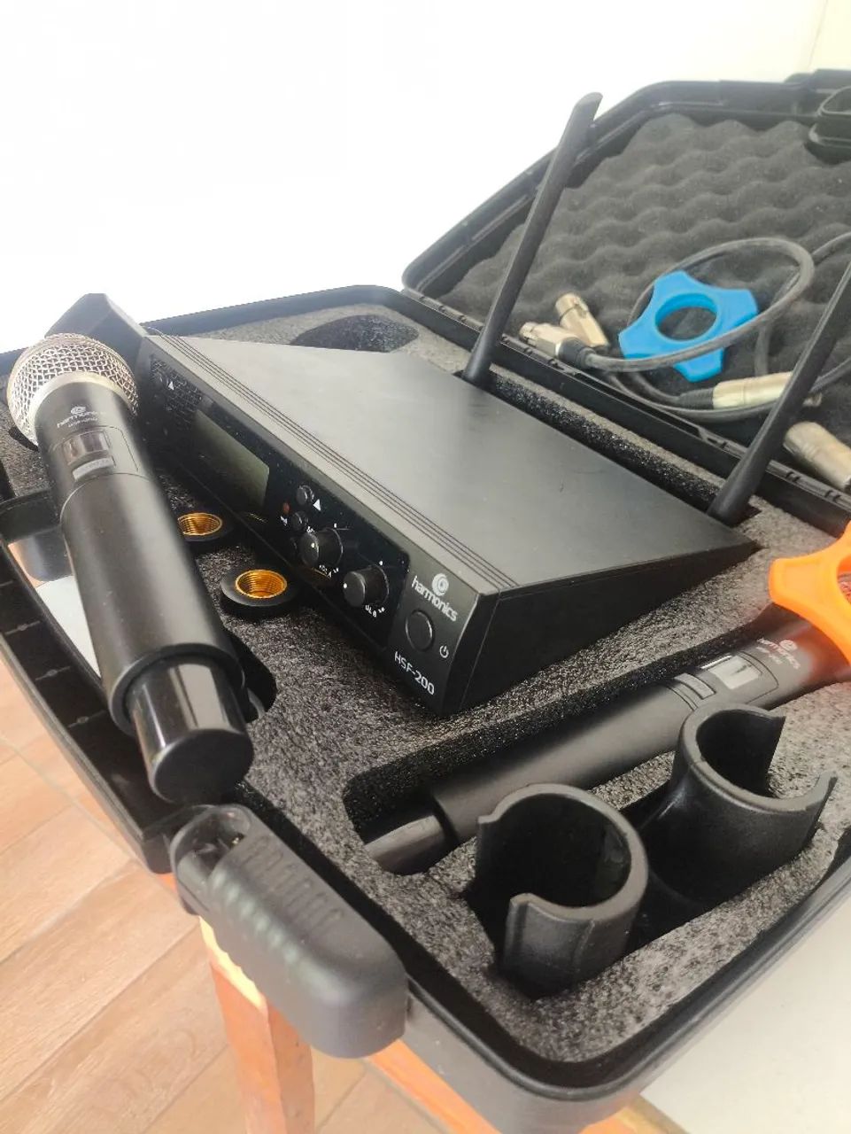 Microfone sem fio profissional Harmonics HSF-200
