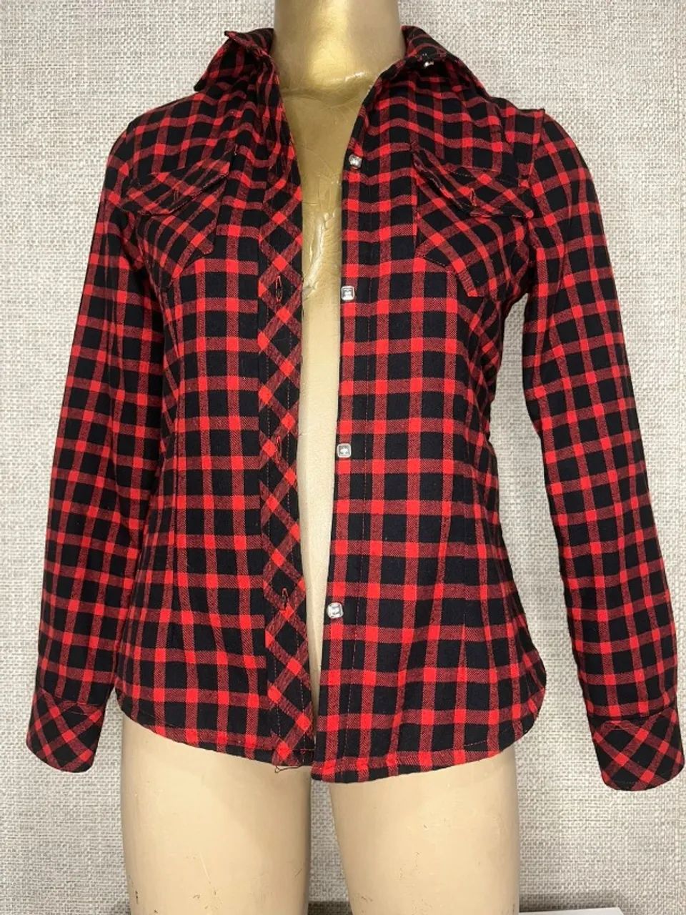 camisa flanela xadrez vermelha apeluciada
