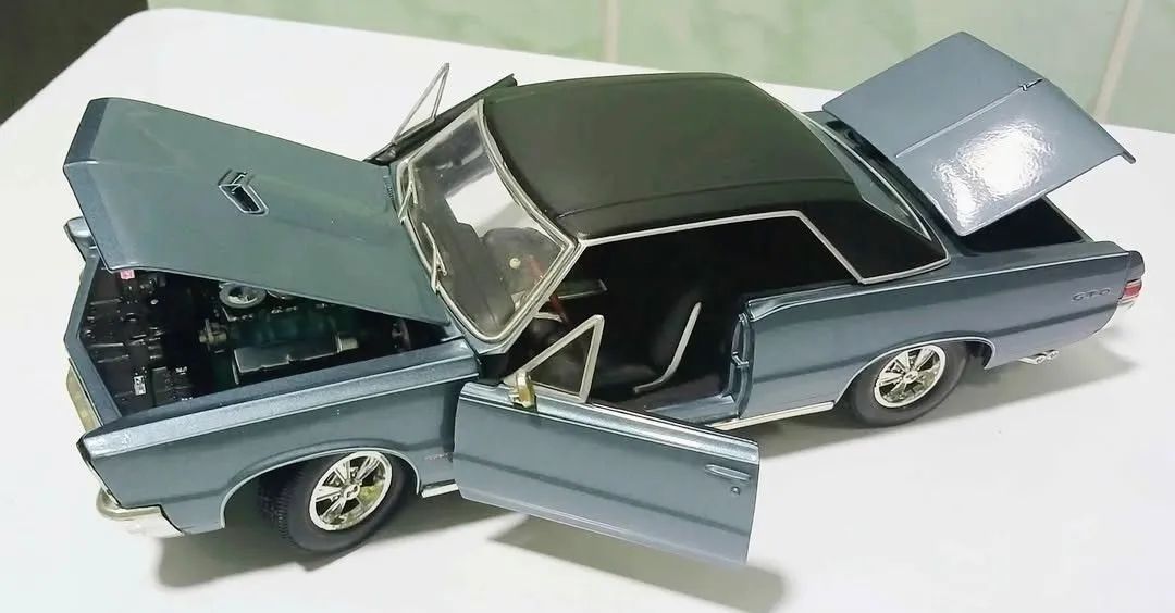Miniatura 1/18 Pontiac GTO  - Foto 5
