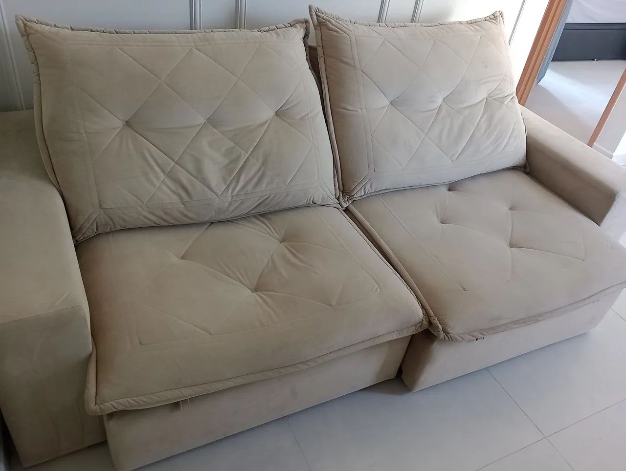 Sofá Retrátil Suede medida 2,50 comprimento  - Foto 2