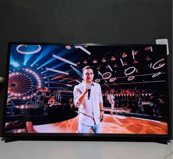 Smart TV 43 polegadas SAMSUNG 