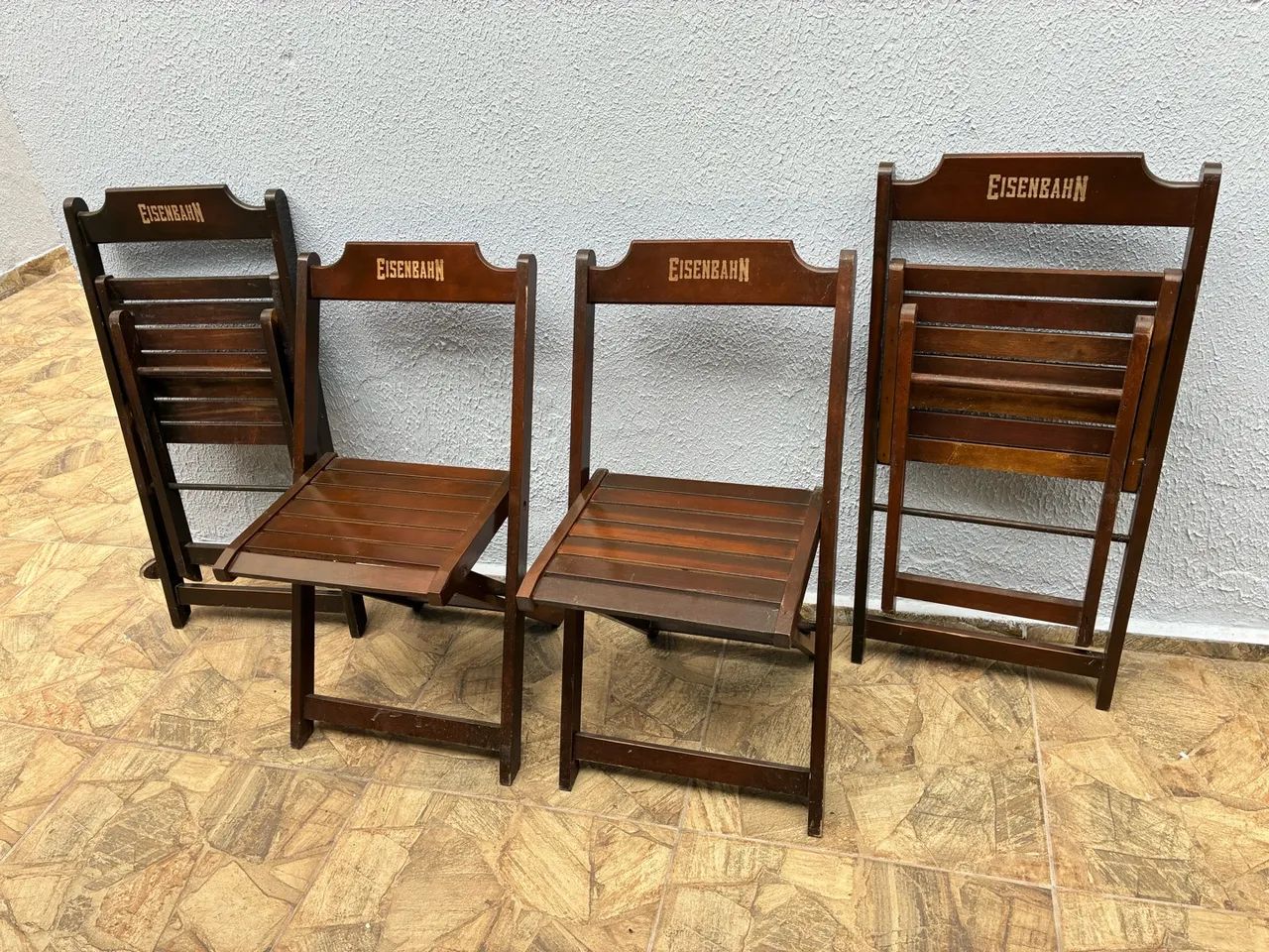 Mesa + 4 Cadeiras Eisenbahn - $350,00 - Foto 4