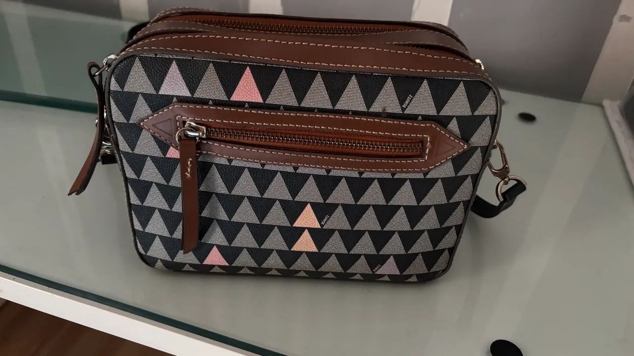 Bolsa Schutz Média Triângulo  - Foto 2