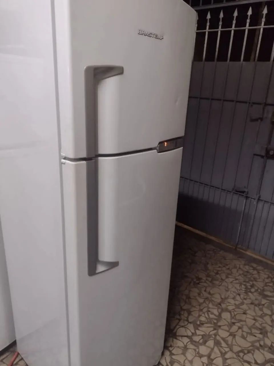 Geladeira Brastemp 380l