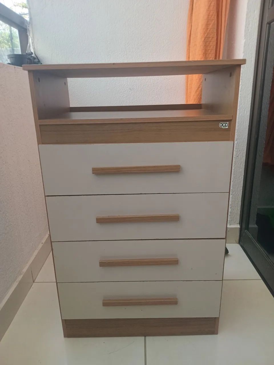 Cômoda 4 gavetas 