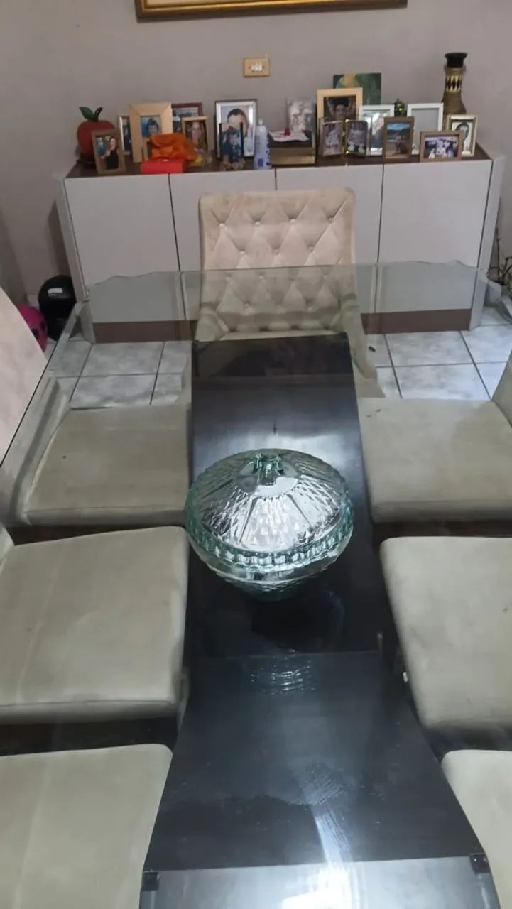 Linda mesa de jantar auto padrão  - Foto 4