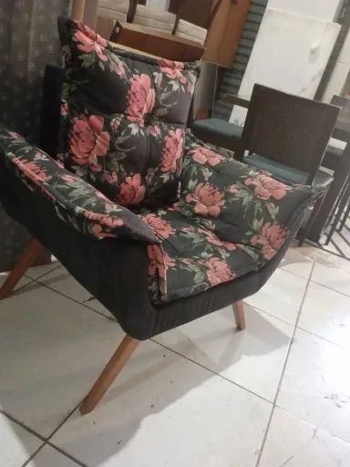 (Cód 023) Linda Poltrona Florida em excelente estado.  - Foto 4