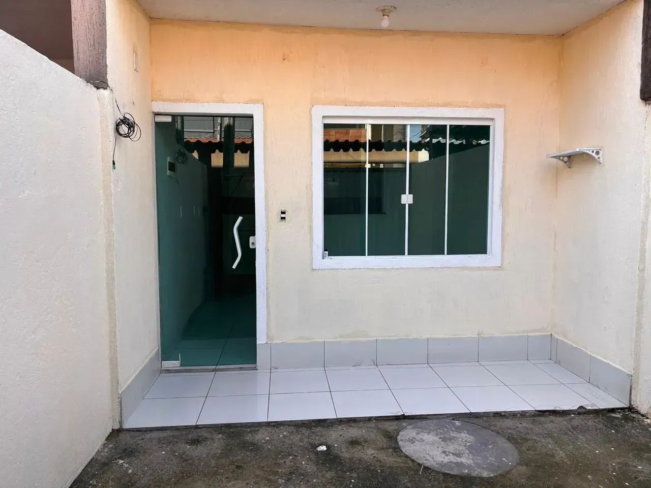 CASA COM 2 QUARTOS EM MAIO - ACEITO ENTRADA - Foto 3
