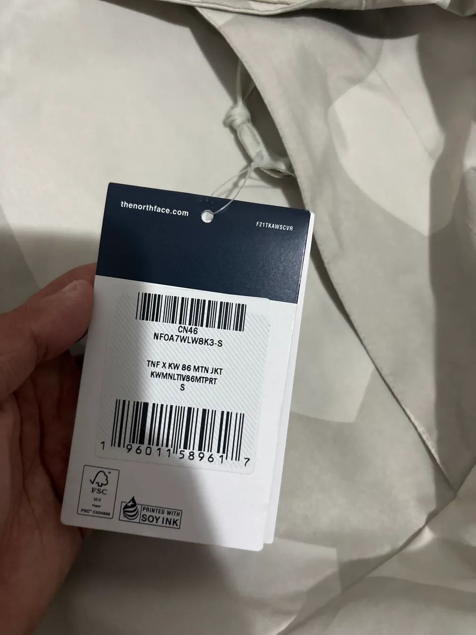 casaco THE NORTH FACE KAWS - Foto 2
