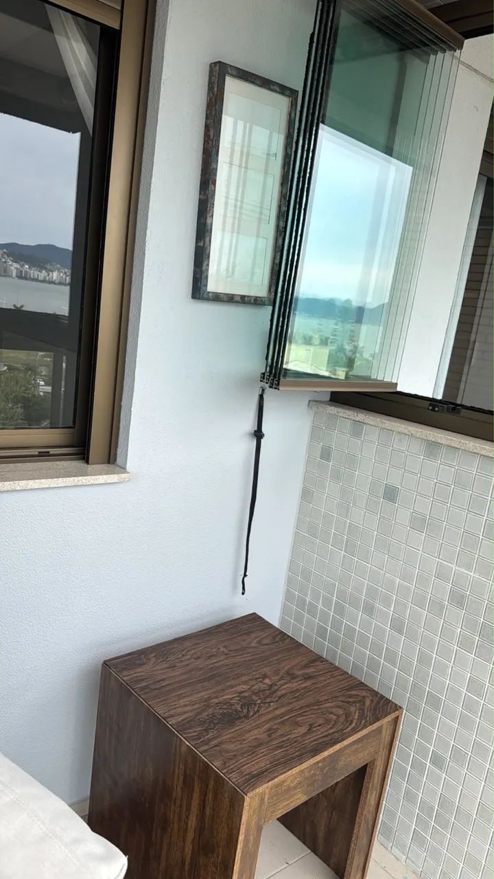 Duas mesas  - Foto 2