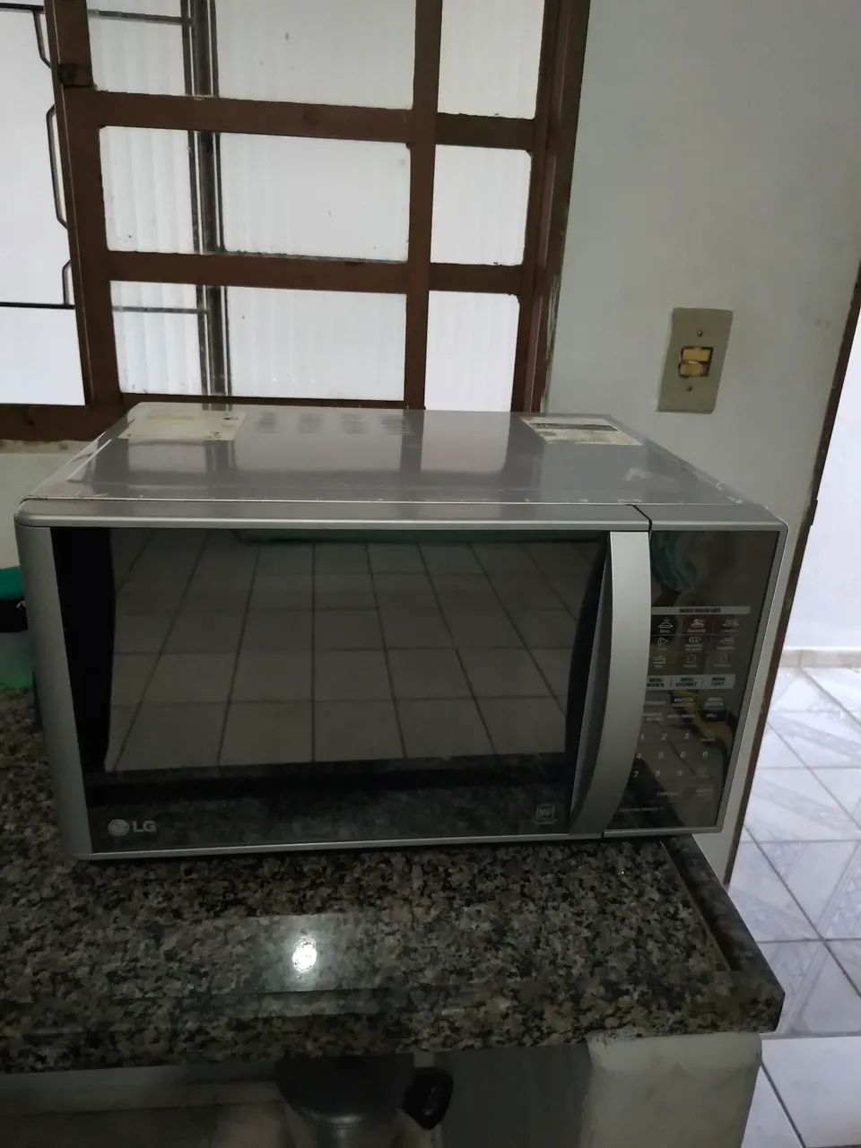 MICROONDAS LG 16L