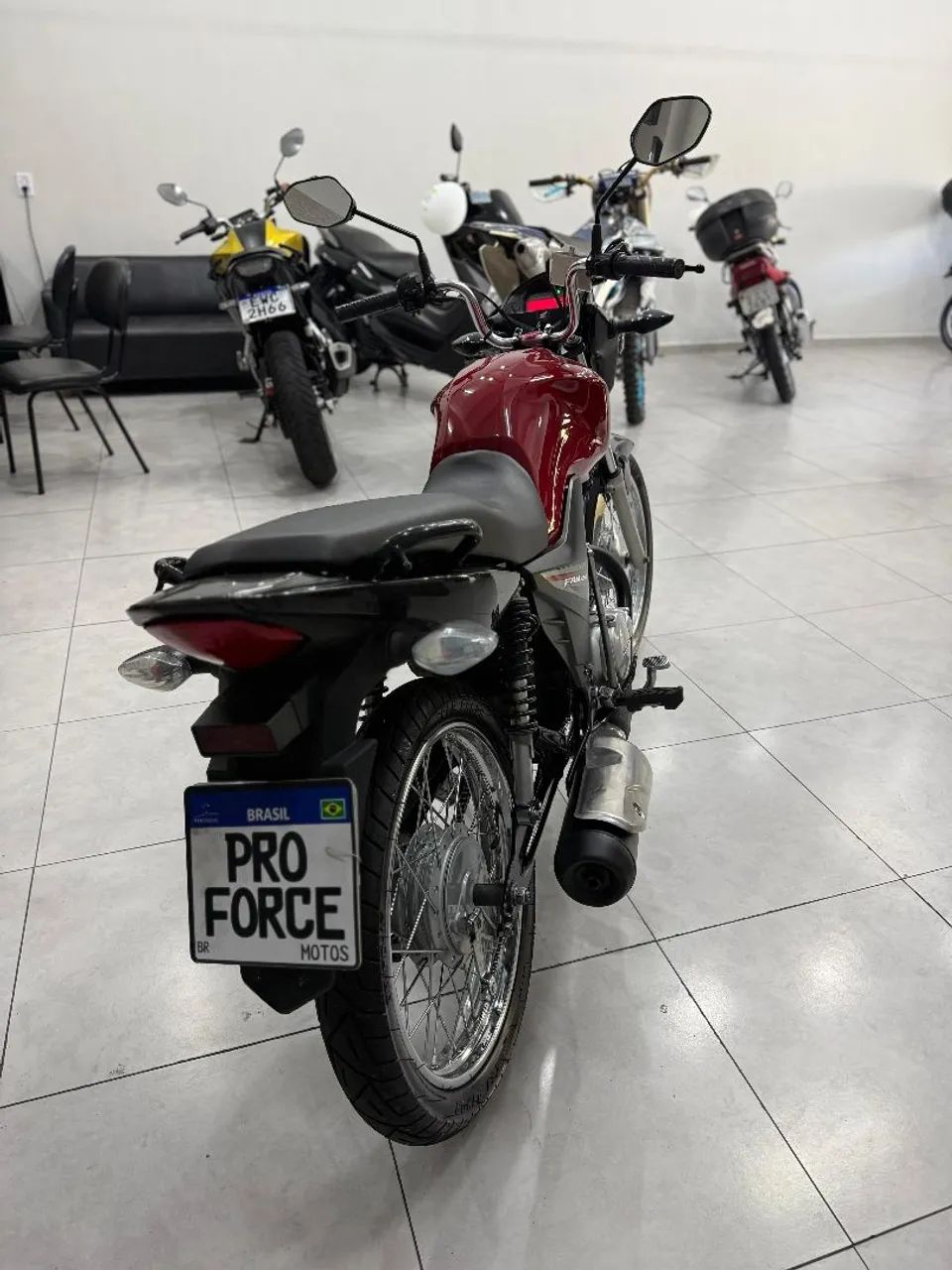 CG 125i Fan Ano 2018 conservada  - Foto 3