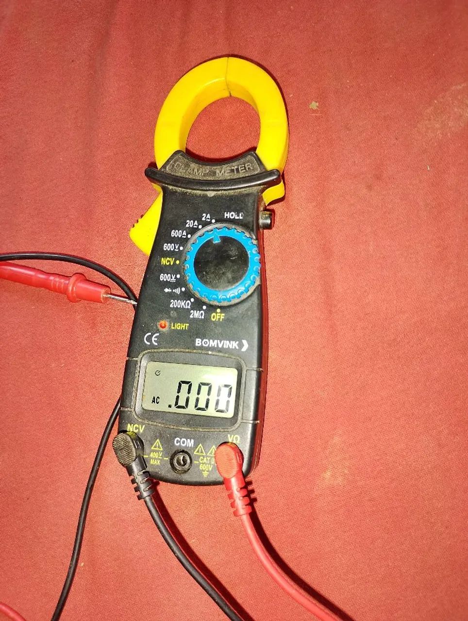 Vender se um amperímetro digital 