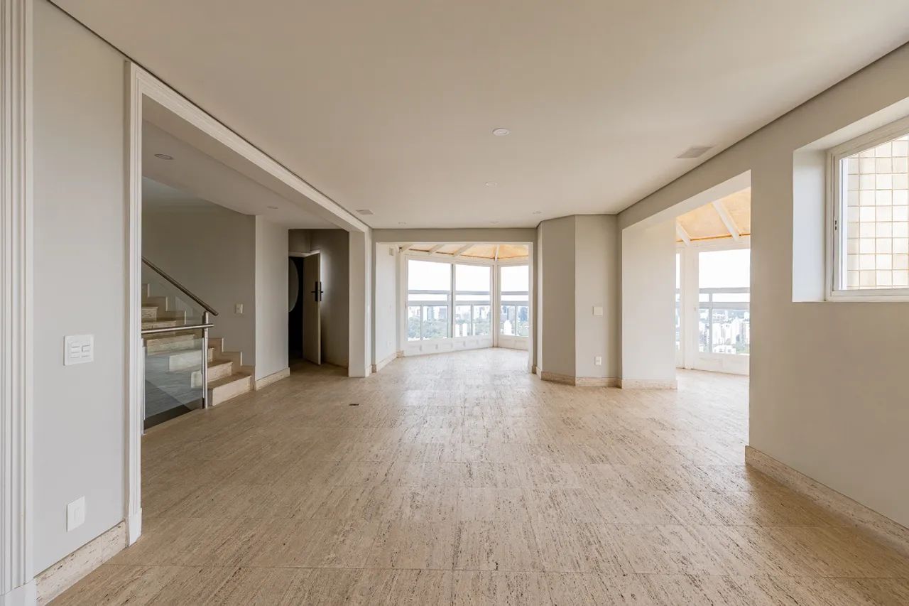 Triplex para venda em Vila Suzana com 4 quartos, sendo 4 suítes, 347m² - Foto 2
