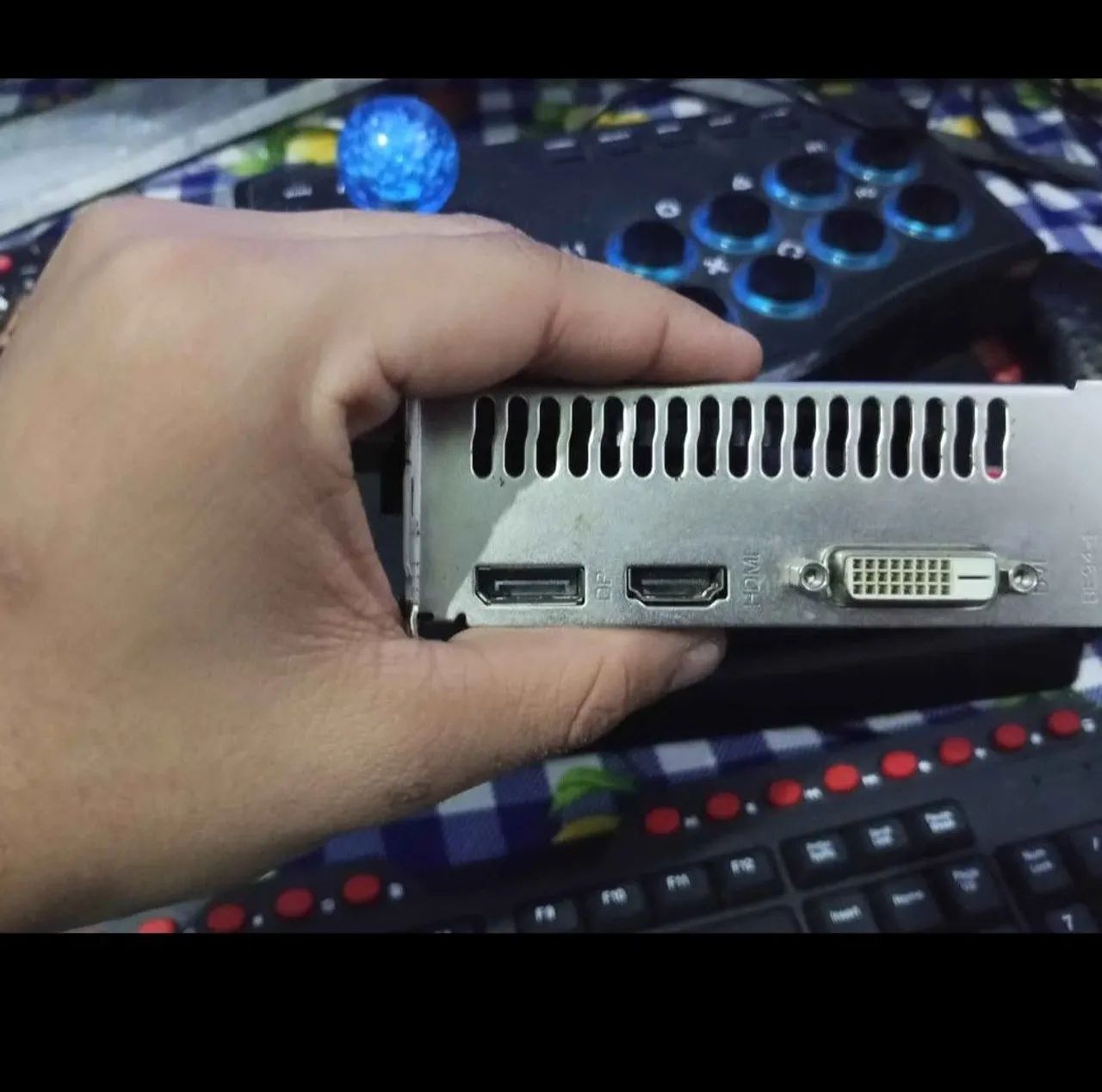 Vendo placa de vídeo RX 550 funcionando perfeitamente  - Foto 3