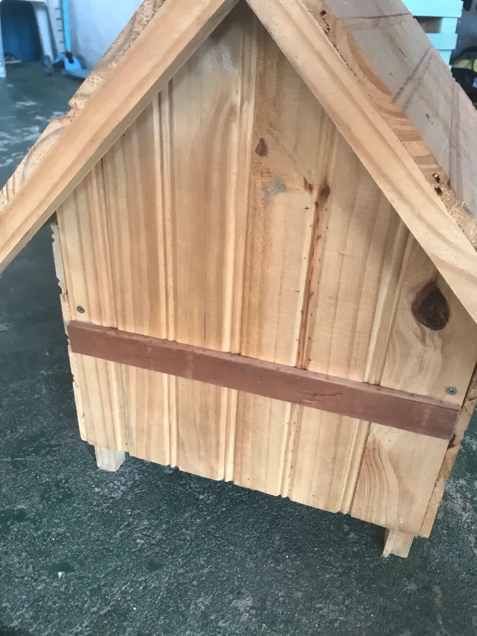 Casa de madeira pra cachorro nova - Foto 3