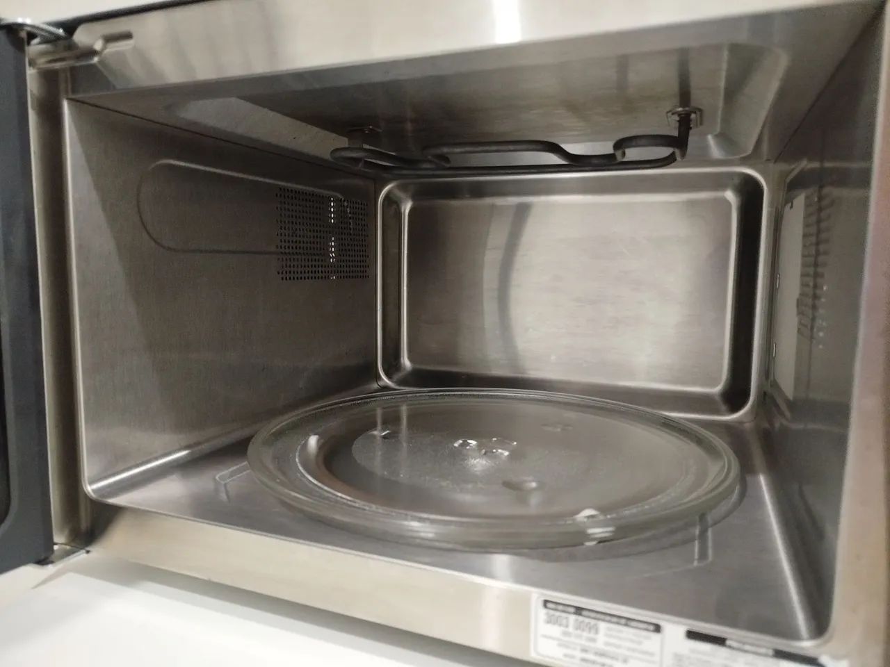 Microondas Brastemp Touch Espelhado 30L 127v todo em INOX, com Grill e Painel Touch Screen - Foto 5
