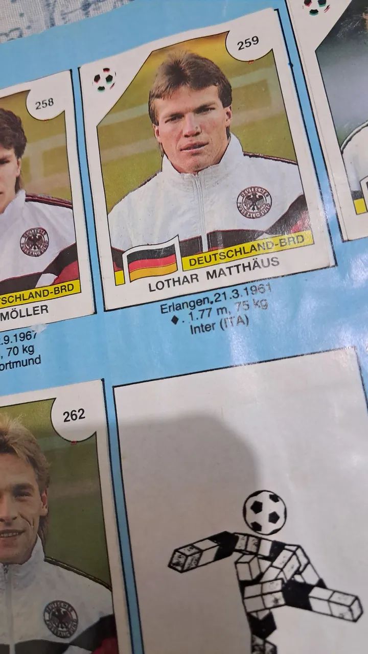 Álbum de figurinhas da copa de 90  - Foto 4