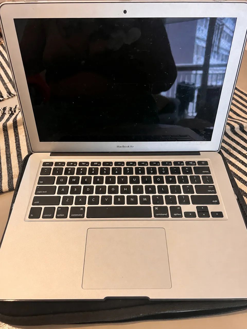 MacBook Air 13 2017  128GB  8GB RAM